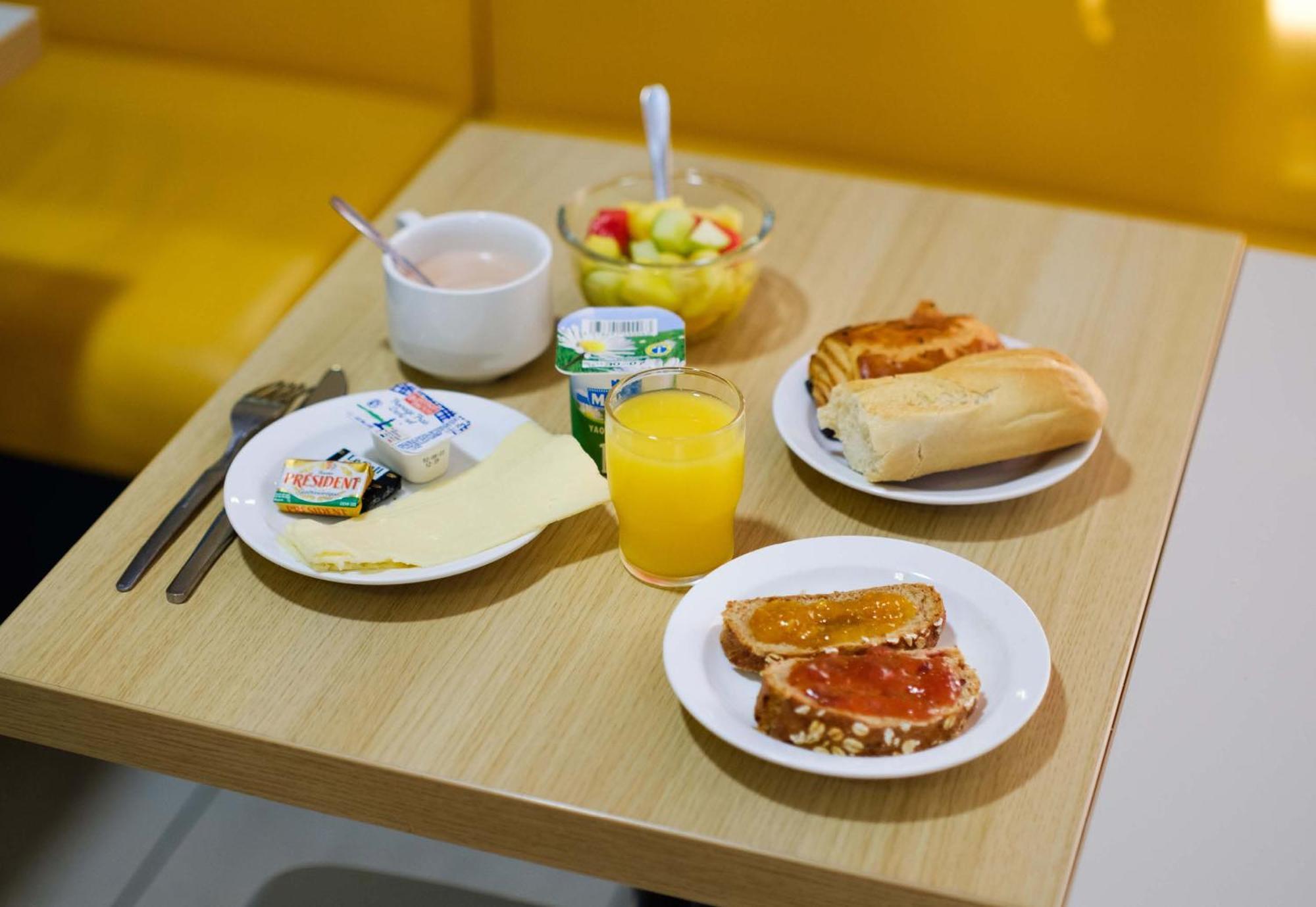 B&B Hotel Villeneuve Loubet Village Екстер'єр фото