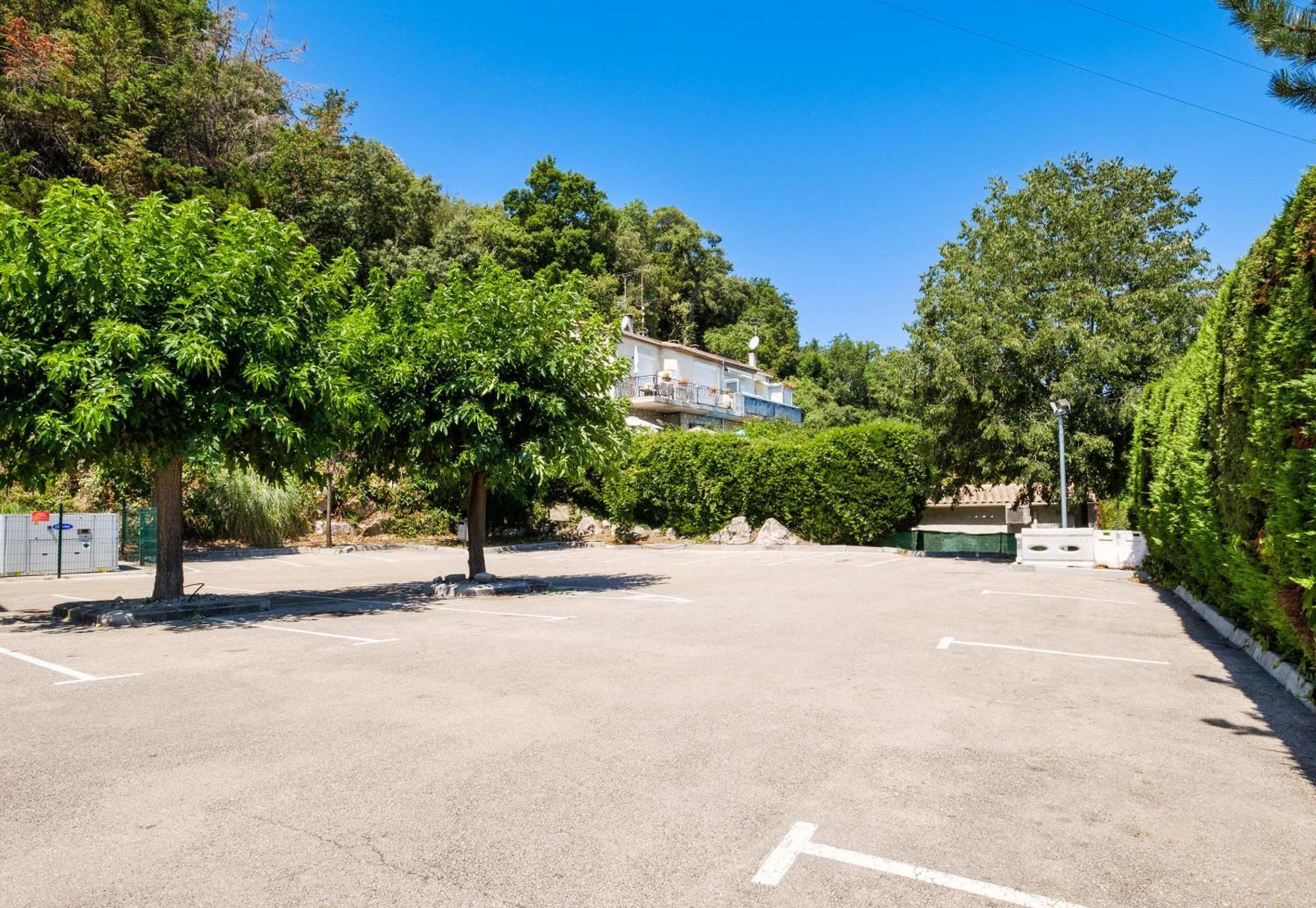 B&B Hotel Villeneuve Loubet Village Екстер'єр фото